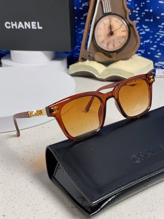 Chanel Tortoise Square Sunglasses with Crystal Temples main image 10
